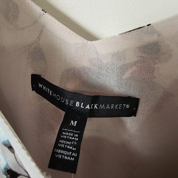 NWT WHITE HOUSE BLACK MARKET V NECK FLORAL TANK TOP SIZE MEDIUM - Picture 9 of 13